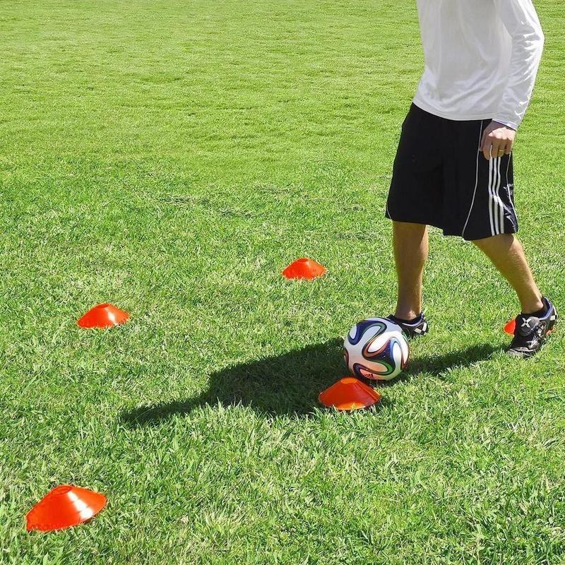 Football Training Cones with Storage Bag (20pcs), Soccer Training Cones, Indoor Outdoor Football Training Equipment for Youth & Adults