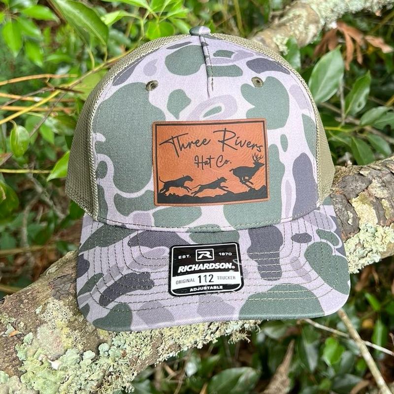 Deer Dog Hunting Patch Hat Richardson 112 Camo (5 patterns available)