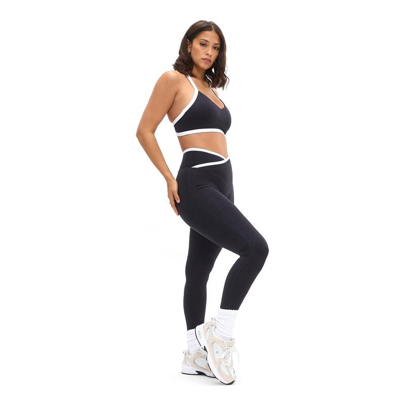 Dream Heather Contrast Sports Bra - Onyx Black and White