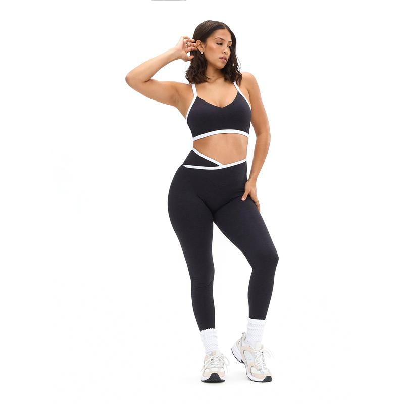 Dream Heather Contrast Sports Bra - Onyx Black and White