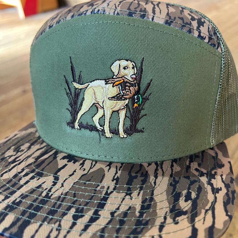 Yellow Lab Retrieving 7-Panel Bottomland Hat