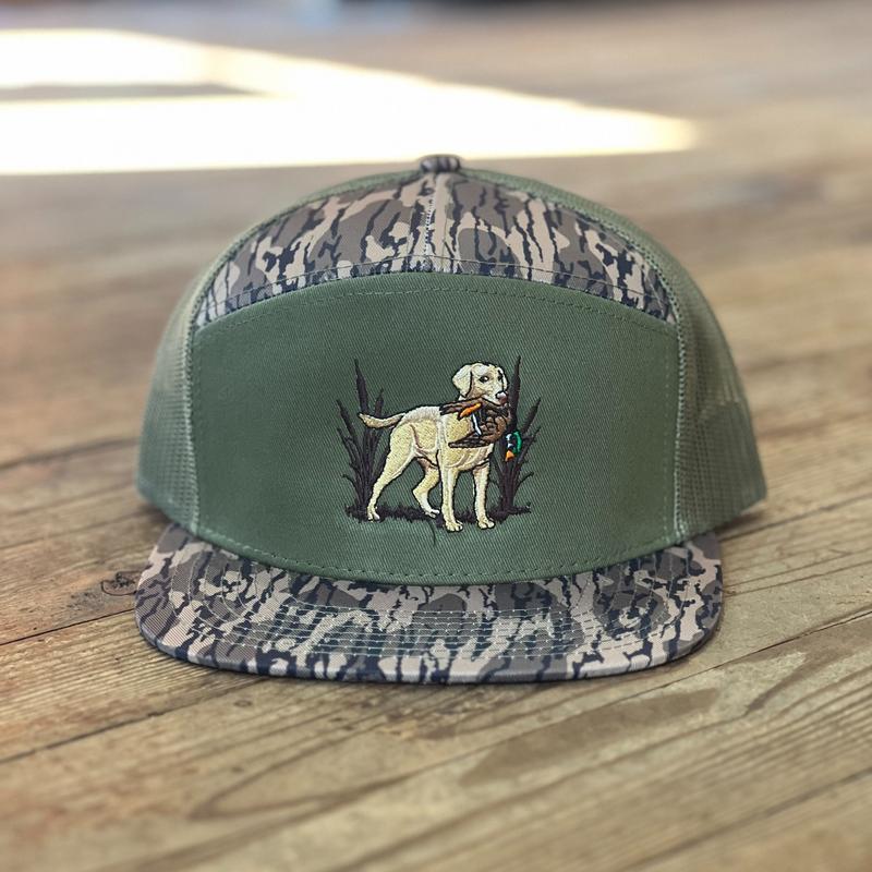 Yellow Lab Retrieving 7-Panel Bottomland Hat