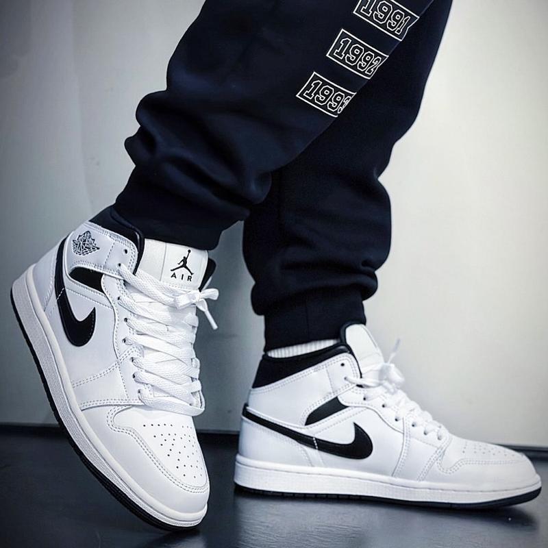 Nike Air Jordan 1 Mid Reverse Panda White Black DQ8426-132 Men's Fashion Sneaker New