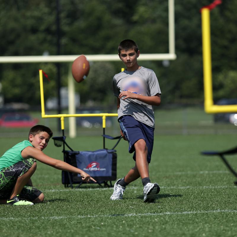 QB54 Black Set - 2 Chairs, 2 Sets of Goalposts, 1 football, 1 carrying bag, 1 kicking tee, 1 ball pump