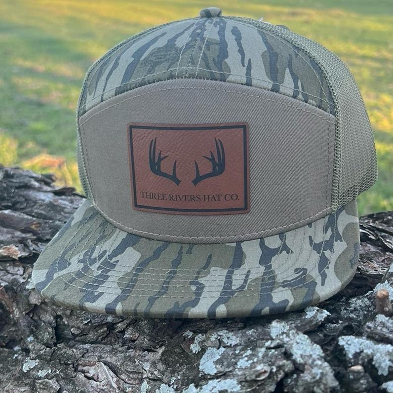 Deer Horns Patch - Mossy Oak Bottomland 7 panel Flatbill Snapback Hat