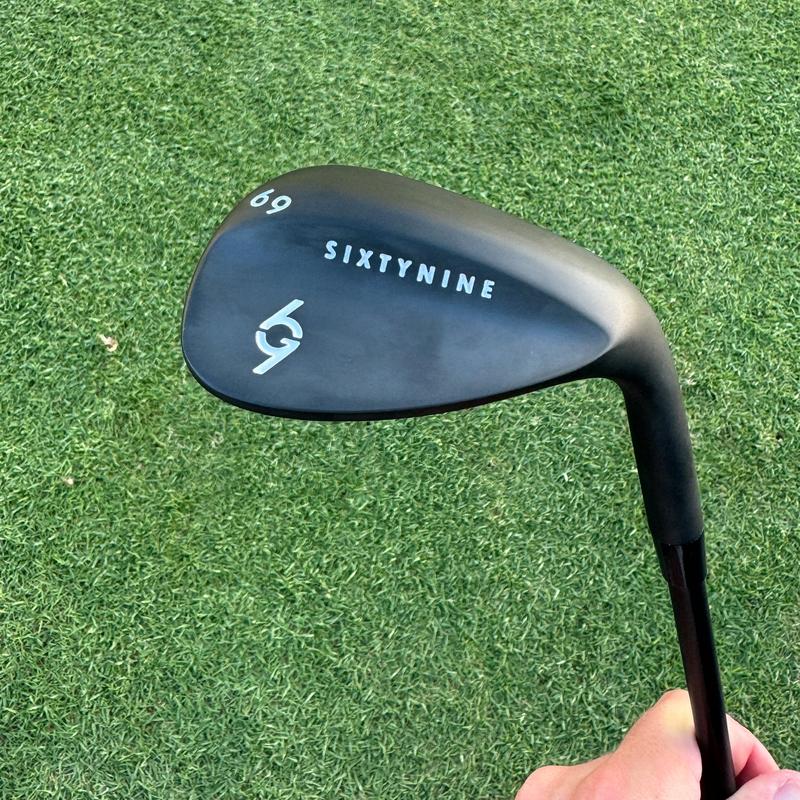 The 69° Wedge - Black