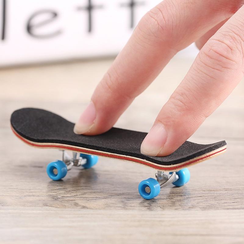 Mini Finger Skateboard – Wooden Finger Board Ultimate Sport Training Props in Light Brown with Ball Bearings -1 Pack