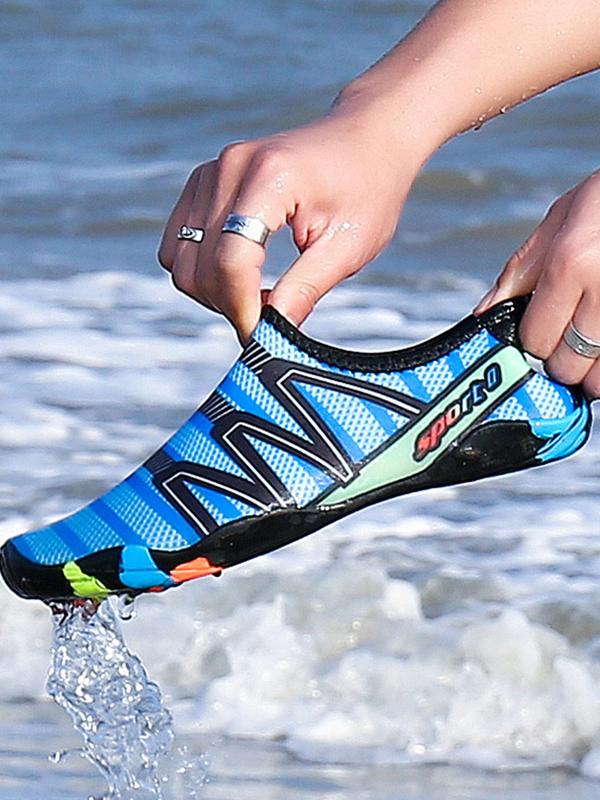 2024 New Style Striped Pattern Water Shoes, Summer Travel Essentials Designer Shoes, Mesh Breathable Quick Drying Anti-slip Outdoor Vacation Beach Water Shoes for Women and Girls for Back To School