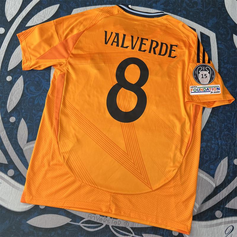 Soccer jersey fan edition away kit Valverde #8 orange color short sleeve 2425